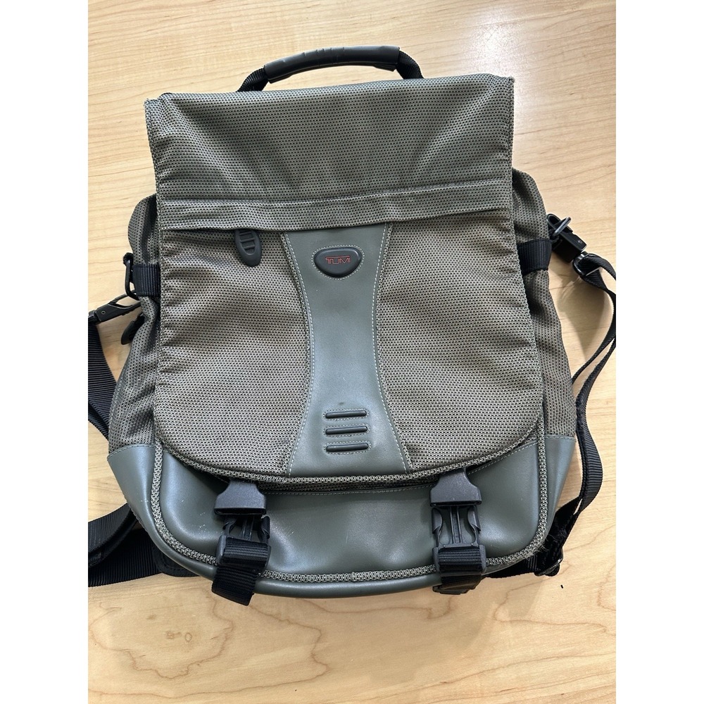 TUMI TECH GREEN BACKPACK LAPTOP CARRIER MESSENGER TRAVEL BAG